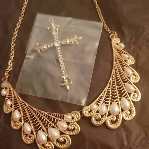 Jewelry - Gold Collar Necklace - 3 for $20